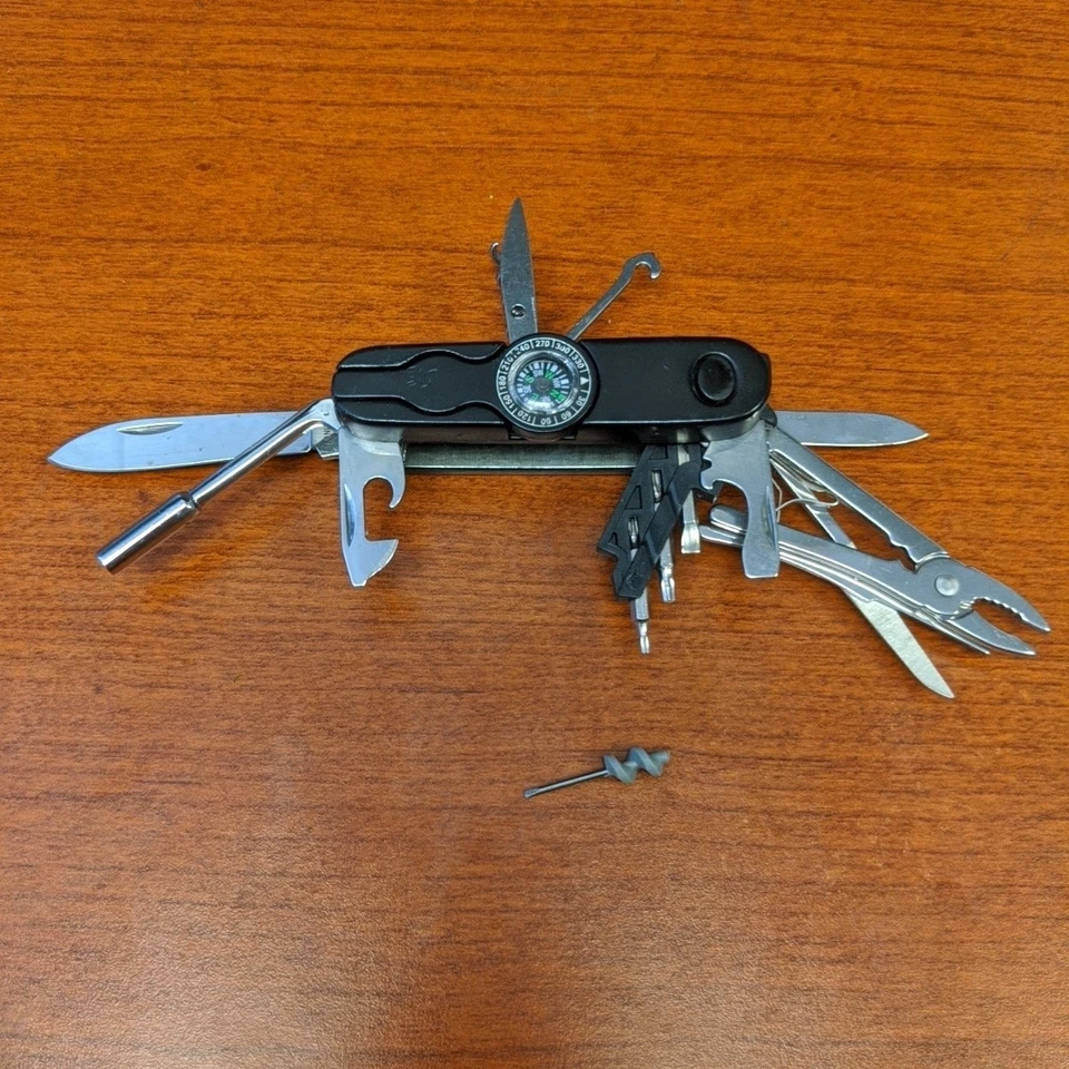 Ranger MultiTool Pocket Knife with Compass & 30 Tools All in Your Pocket Vintage - Image 3 of 4
