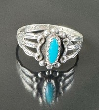Vintage 925 Sterling Silver Ring with Turquoise   Size 5.5