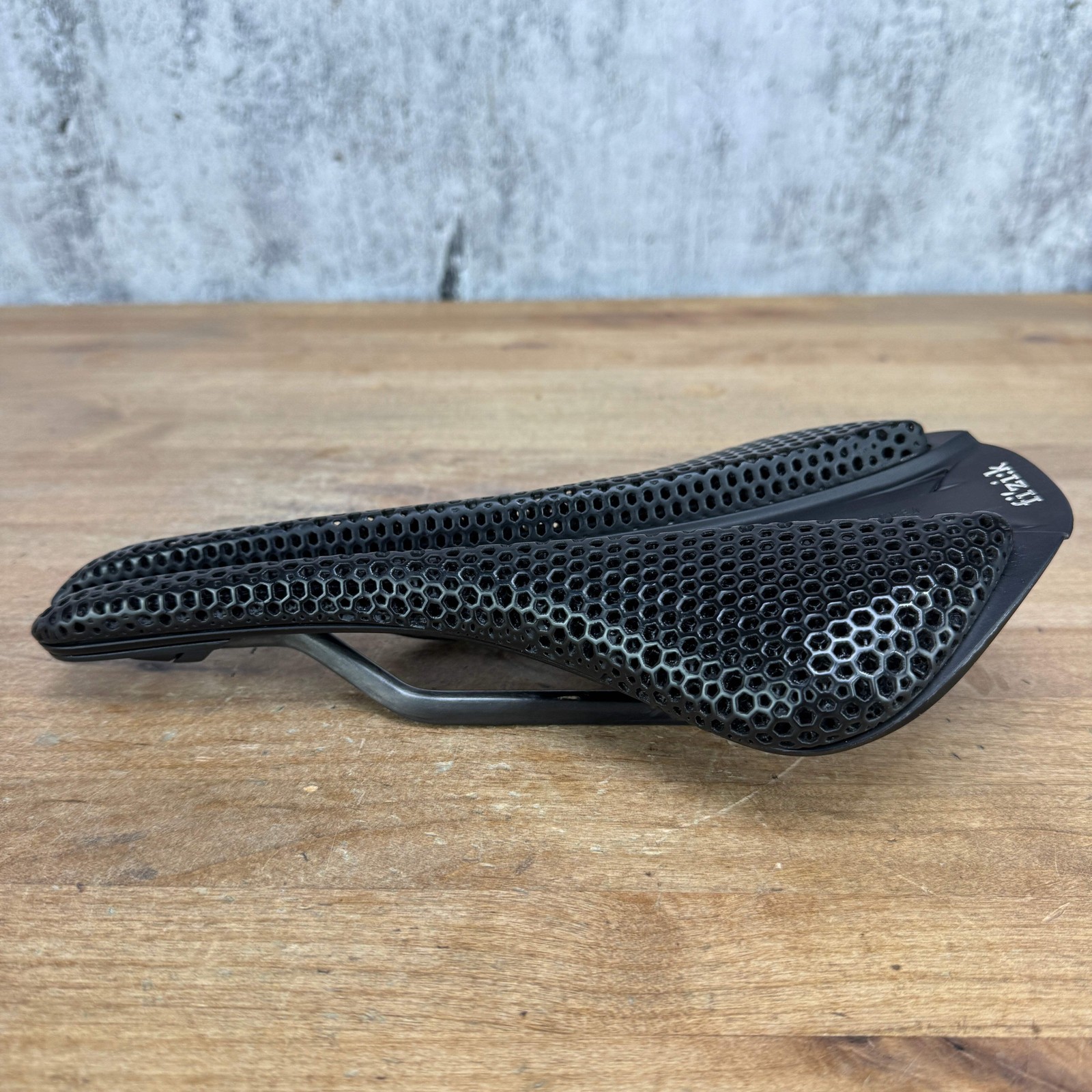 Fizik Antares Versus Evo R1 Adaptive 3D Printed 139mm 7x9mm Carbon Rails Saddle