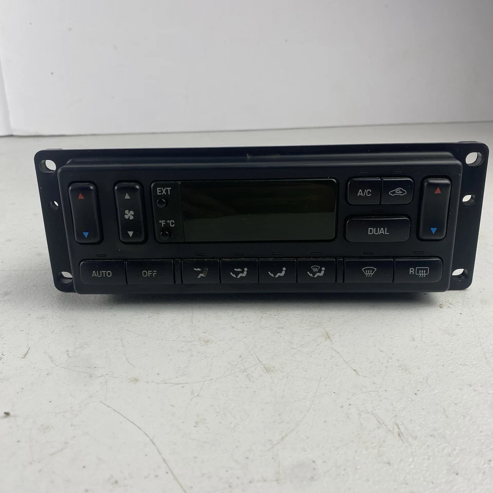 Unidad de control de temperatura del calentador de aire acondicionado Ford Expedition 2003-2004 OEM Foto 3 de 4