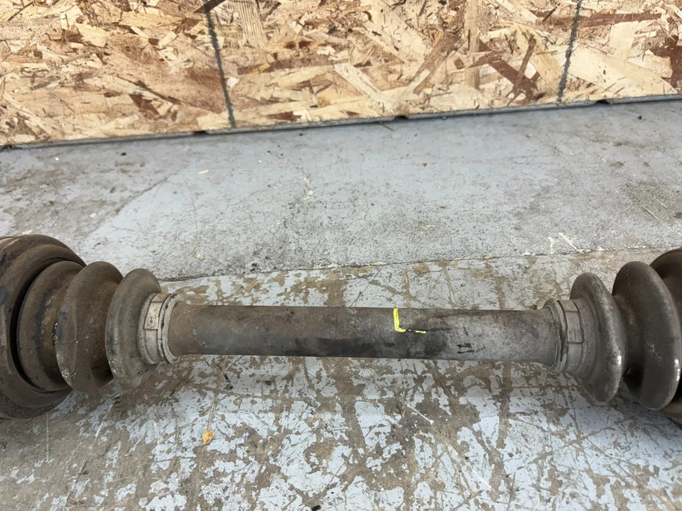 Eje suspensión trasera izquierda TOYOTA SUPRA MK3 1989-1992 OEM Foto 3 de 4