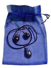 Parure artigianale: collana e orecchini con perle barocche/scaramazze nere