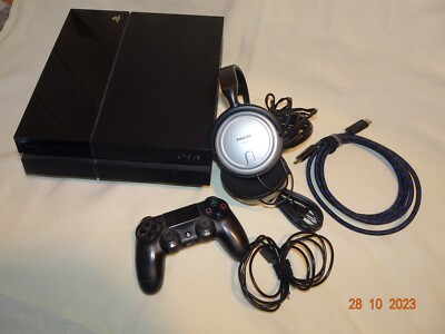 Sony PlayStation 4 500GB Spielkonsole - Schwarz (CUH-1004A)