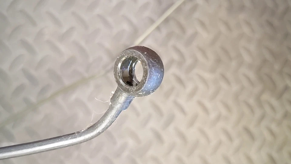 Manguera de embrague Fluid Line 83 Honda Nighthawk 650 OEM 22889-ME5-013 / 22889-ME5-003 Foto 3 de 4