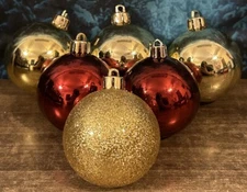 Vintage lot of 6 Assorted Christmas Tree Ornaments Solid Color