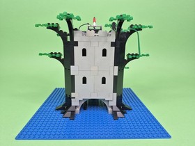 LEGO Castle (6077) Forestmen&rsquo;s River Fortress - 94% Complete - READ DESCRIPTION 