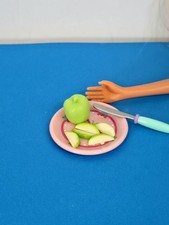 KITCHEN LITTLES Very Rare GREEN APPLE SLICES FRUIT ACCESSORIES BARBIE FOOD HTF