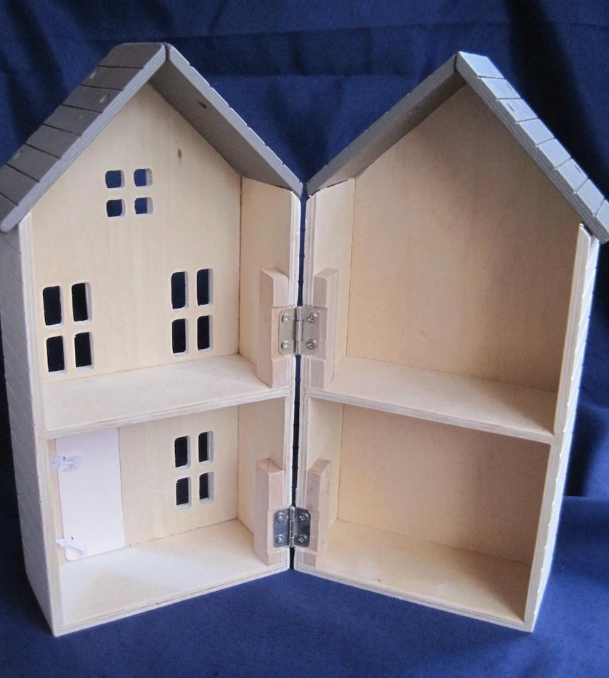 Mini casa de muñecas portátil Pottery Barn Kids de madera 12x5x5 casa plegable solamente Foto 2 de 4