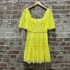 NWT SAYLOR Zuzanna Lace Flutter Sleeve Minidress Size Small