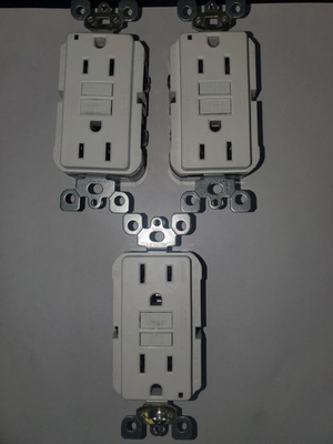 #ad Leviton GFCI OUTLET Tamper Resistant White 15A 125V White 3pk $21.00