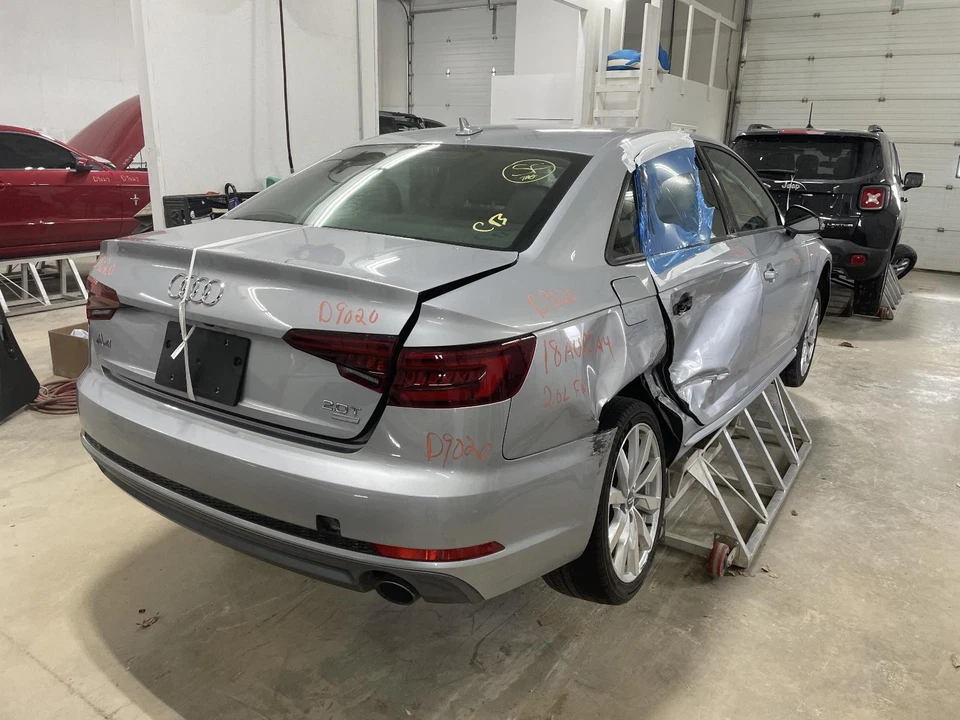 Conjunto de farol esquerdo usado serve: 2018 Audi A4 Sdn xenônio HID esquerdo grau A - Imagem 4 de 4