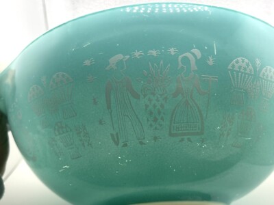 PYREX Turquoise Blue Amish Butterprint Cinderella 4Qt Mixing Bowl