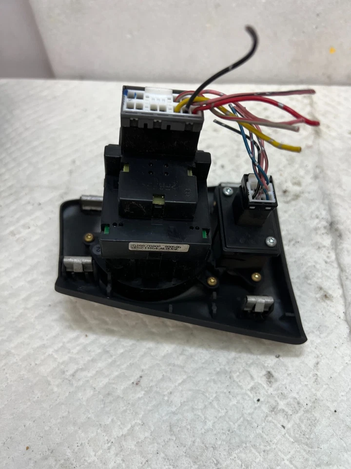 1999 NISSAN QUEST HEADLIGHT SWITCH 25160-7B002 OEM - Image 3 of 4