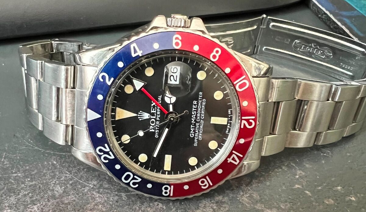 Rolex GMT-Master RED/BLUE 16750 Vintage Stainless Steel 40MM Rolex GMT-Master RED/BLUE 16750 Vintage Stainless Steel 40MM