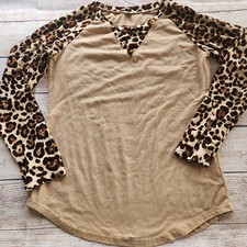 Ladies Long Sleeve Lightweight Leopard Print Shirt Size Small