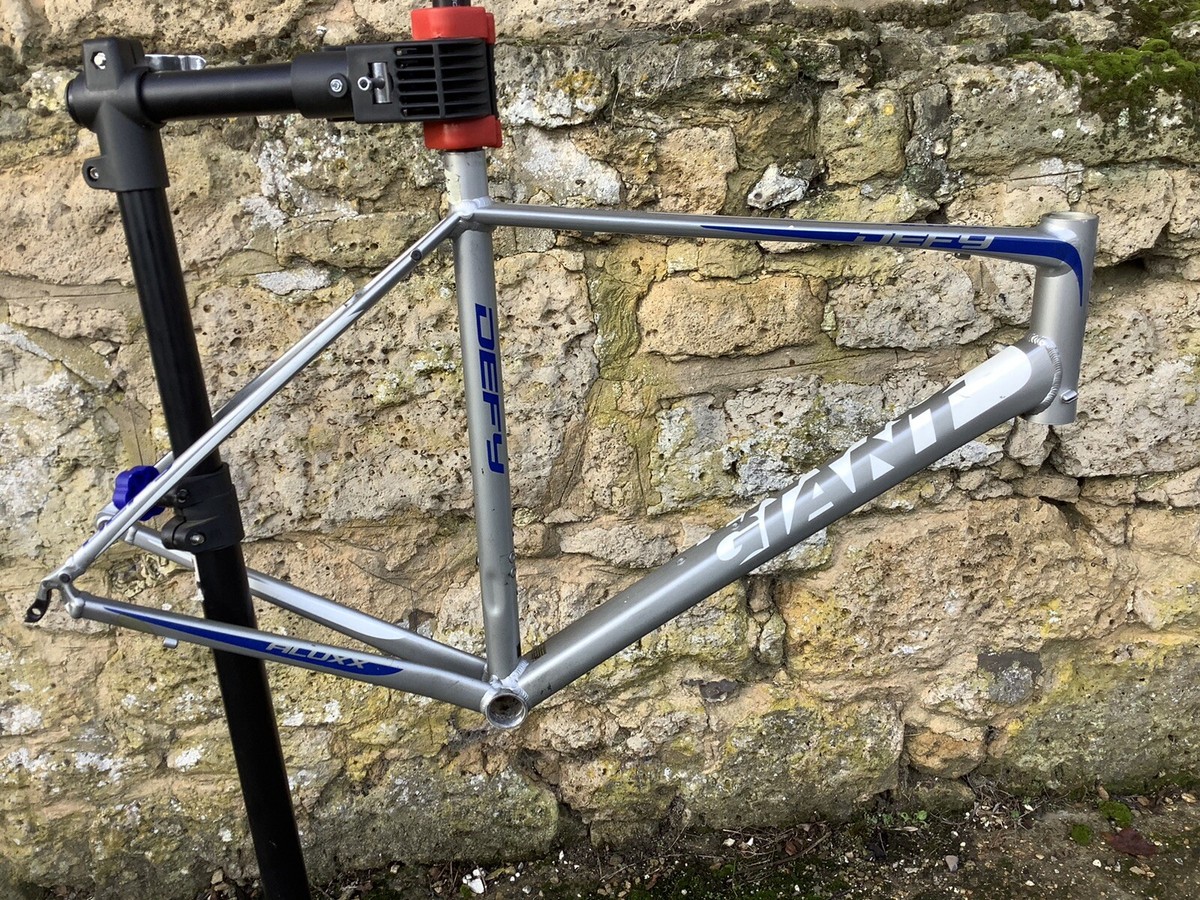 f○□ driade picapica 妹島和世 鏡面仕上げ テーブル ドリアデ イタリア製