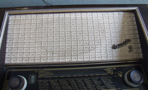 VINTAGE BLAUPUNKT GRANADA DE LUXE 2330 GERMAN VALVE RADIO SPARES OR REPAIR - Picture 3 of 8