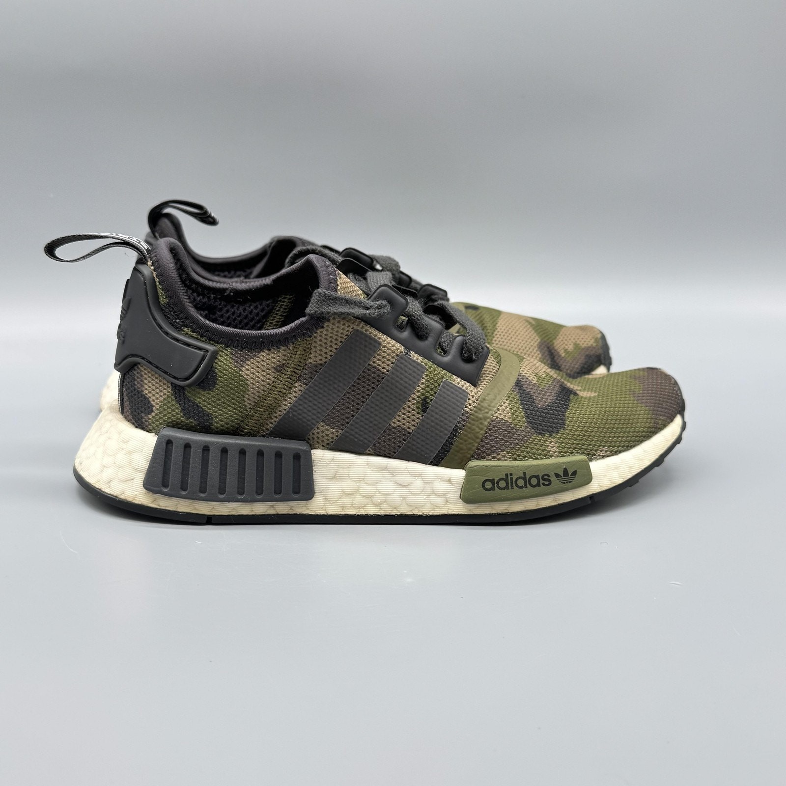 Adidas Shoes Boys 4 Green Camo NMD R1 Primeknit Boost Runnin