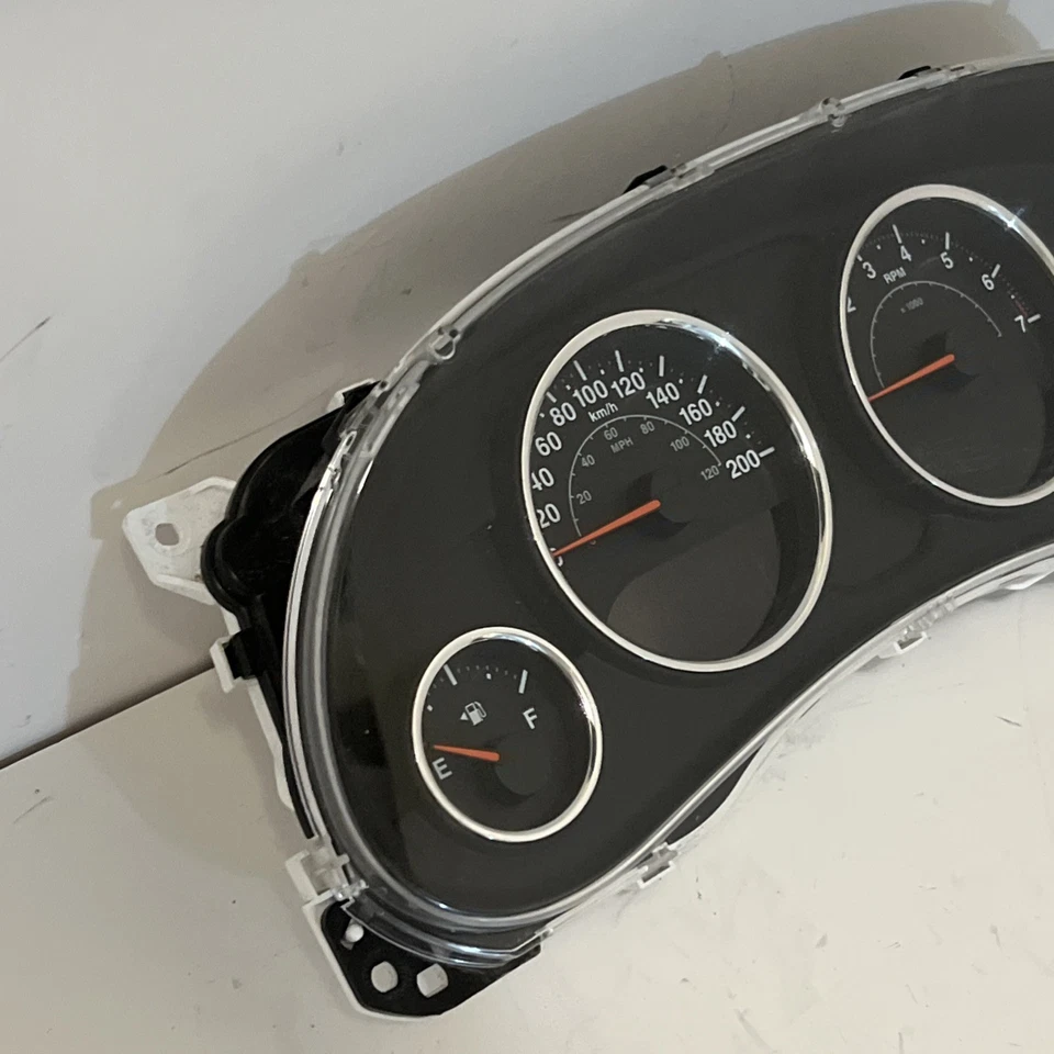 Jeep Wrangler 2016 cuadro de instrumentos velocímetro OEM 56054394AF Foto 2 de 4