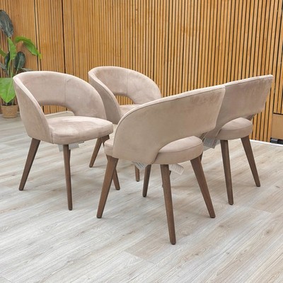 Furniture Village Stone International ''Goya'' braune feste Esszimmerstühle aus Wildleder x 4
