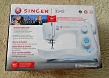 Singer Model 3342 Fashion Mate Sewing Machine...