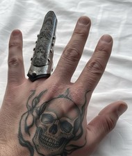 Anello Cavaliere Armatura Artiglio Articolato Acciaio Inox Teschio