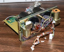 MOTORIZED AUTOMATIC AUTO ANTENNA TUNER FROM ICOM IC-765