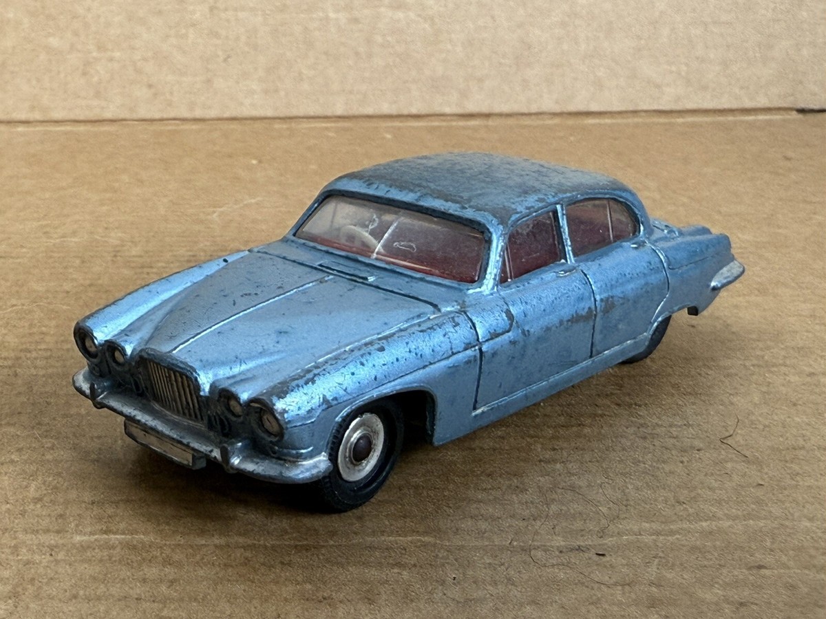 BELLE Jaguar Mark X DINKY TOYS n° 142, made in England, en boîte, d