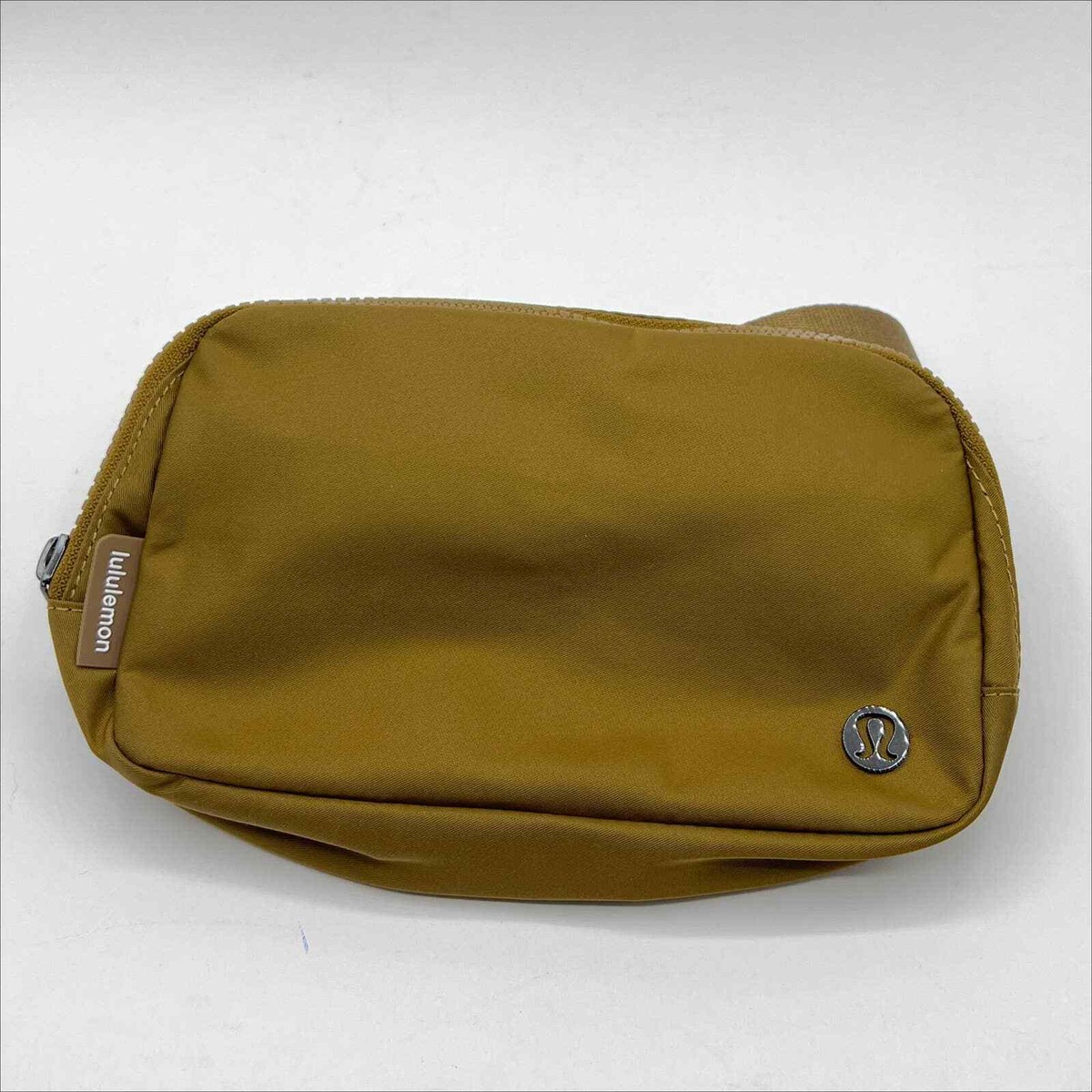 NWT Lululemon Everywhere Belt Bag Burnt Caramel Brown NWT Lululemon Everywhere Belt Bag Burnt Caramel Brown