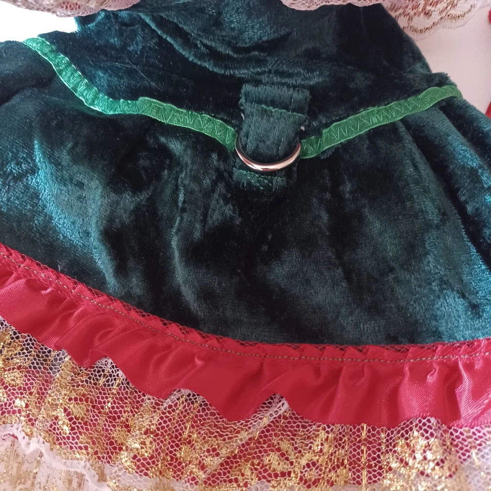 Lot of 2 Christmas dresses for small dogs, size small - Image 4 of 4