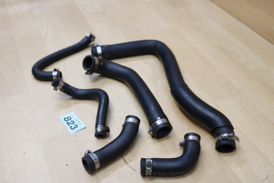 Mangueras de radiador OEM 1998-2003 27 k Suzuki TL 1000 R Foto 3 de 4