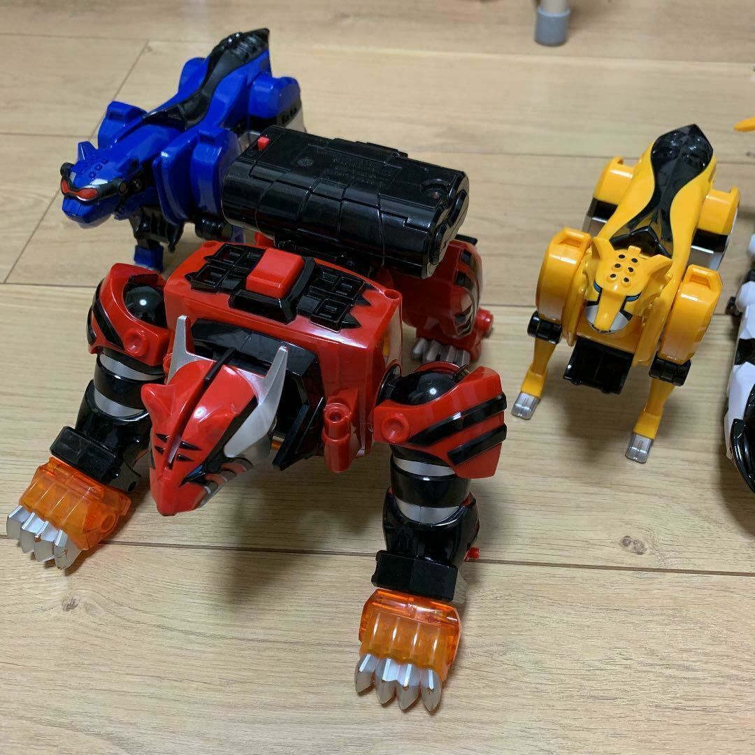 Power Rangers Jungle Fury Gekiranger DX Geki Fire Tohja Pride