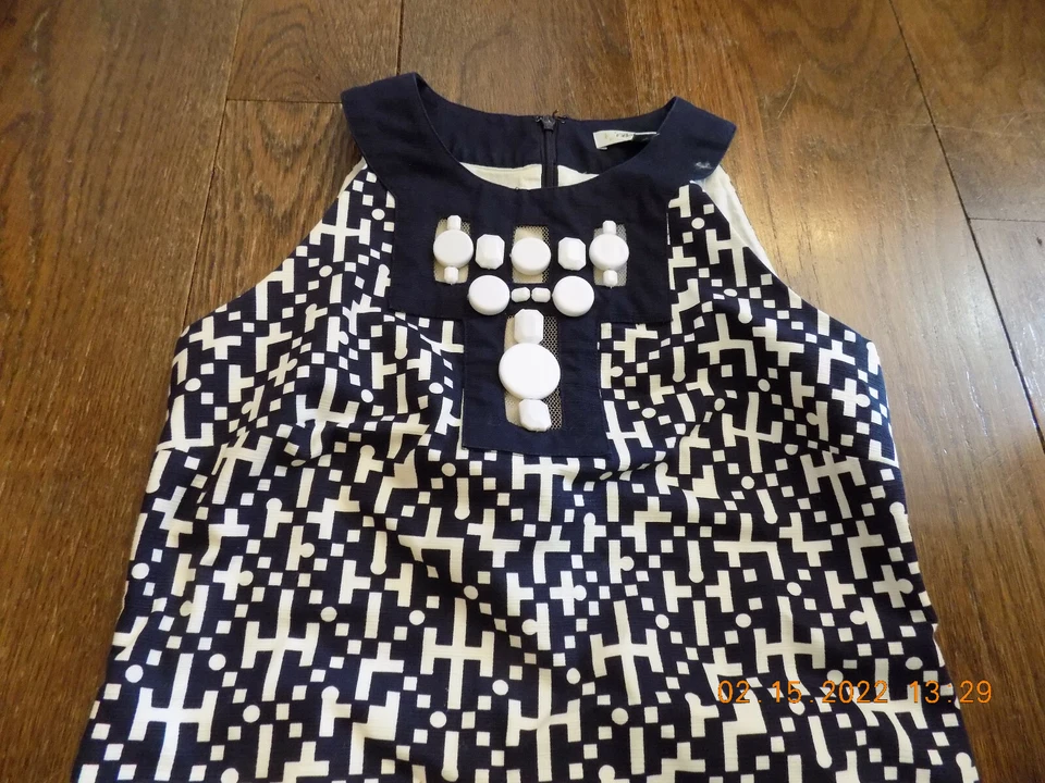 Beth Bowley FABULOUS Sleeveless Geometric Print Beaded Dress Navy White sz 2 EUC - Image 2 of 4