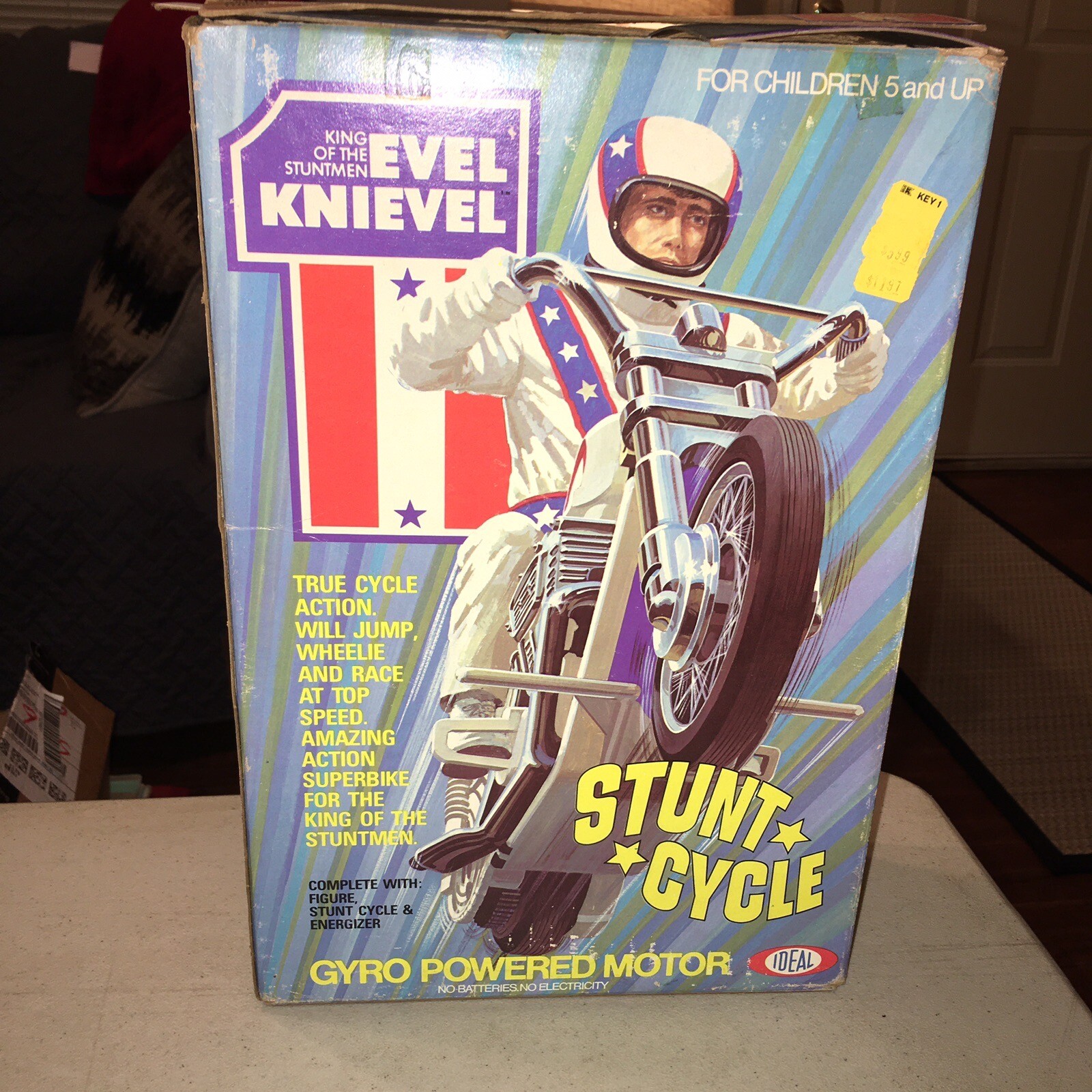 IDEAL VINTAGE EVEL KNIEVEL ACTION FIGURE & EVIL LAUNCHER & STUNT CYCLE