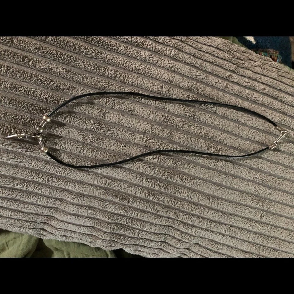 Colar de couro bala de estanho - Imagem 2 de 4