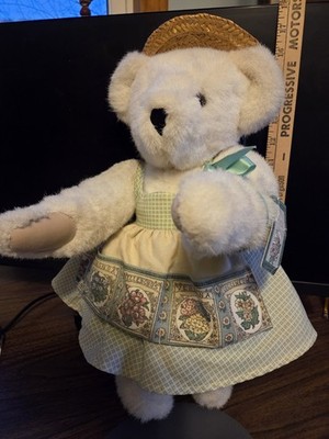 The Vermont Teddy Bear Mistress Mary White Plush 17'' Apron Clothes Hat Tags 1991