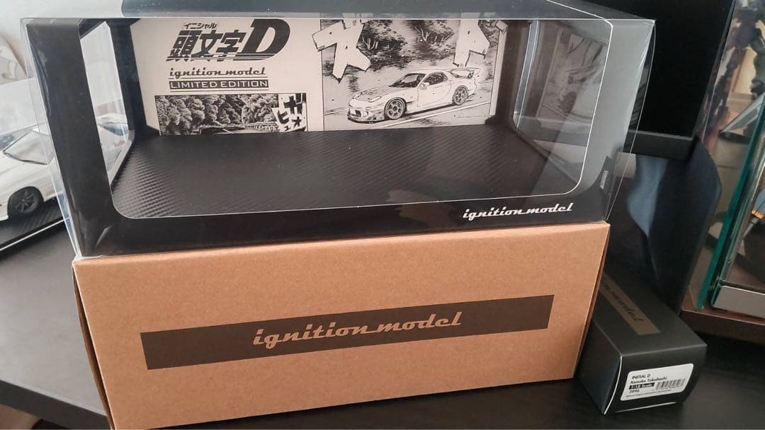Ignition Model 2873 1/18 INITIAL D Mazda RX-7 (FD3S) With Mr