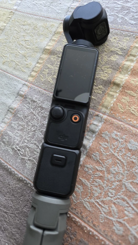 DJI Osmo Pocket 3 4K Gimbal-Kamera,  sehr guter Zustand, mit Zubehörpaket  - Bild 4 von 4
