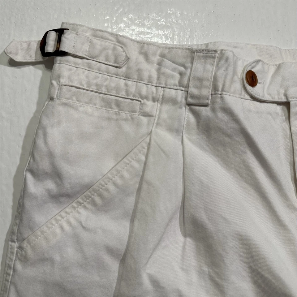 Bermudas de sarga de algodón plisadas cintura ceñida blanca 34 x 8 Stanley Blacker de colección Foto 2 de 4