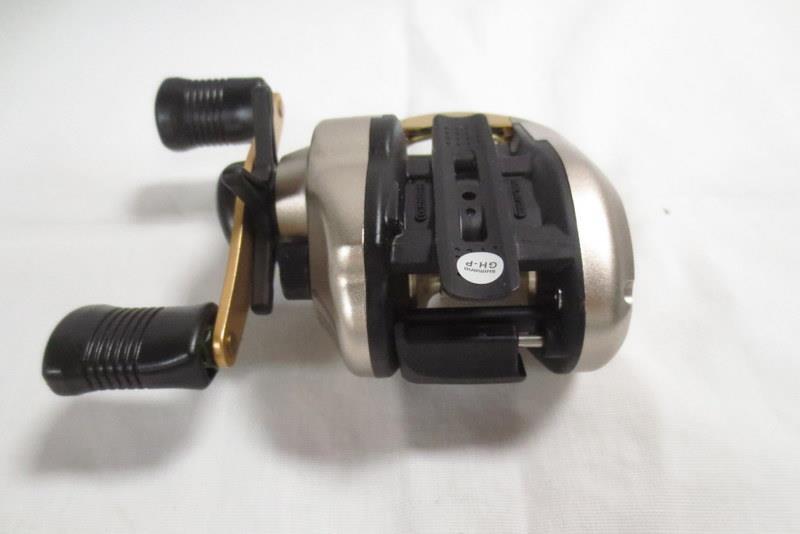 Shimano Crestfire CR-100D Baitcast Reel Right Hand New in