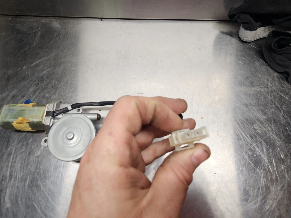 Oldsmobile Bravada Regal Aztek 1997-2003 y más conjunto de motor techo corredizo eléctrico GM Foto 3 de 4