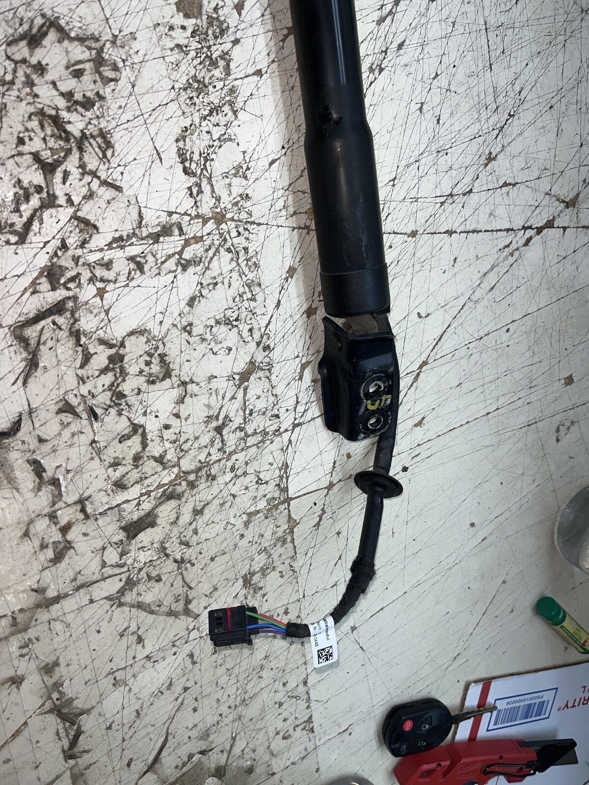 Left Hatchback Strut 81771B8100 Fits 2014 Hyundai Santa Fe OEM | eBay