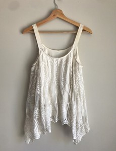 flowy lace tank top