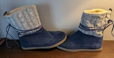 TOMS Nepal Navy Blue Suede Tie Cable Knit Winter Boots Size 10 Moccasin Style