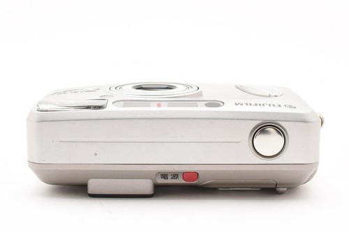 FujiFilm Silvi 1000 Point & Shoot 35mm Compact Film Camera - Picture 4 of 10