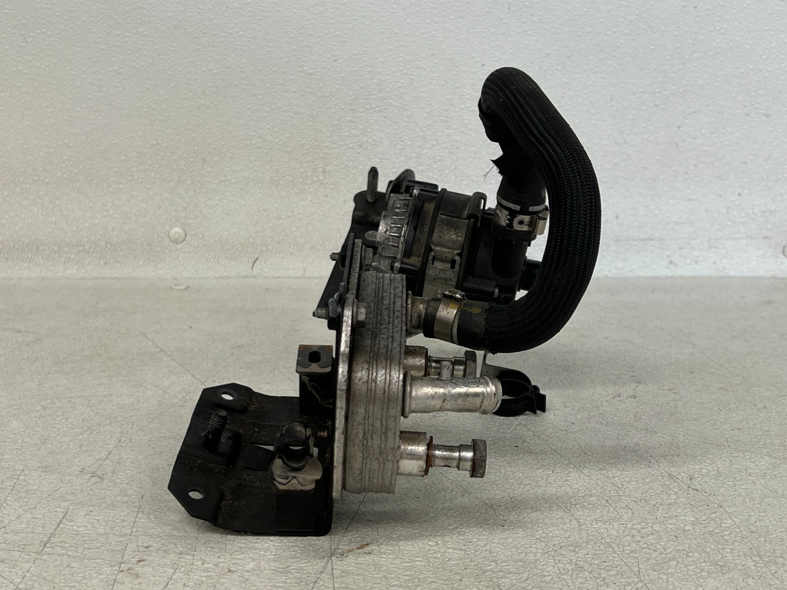 ⭐14-24 MASERATI QUATTROPORTE ENGINE COOLANT WATER PUMP W/ OIL COOLER OEM LOT2638