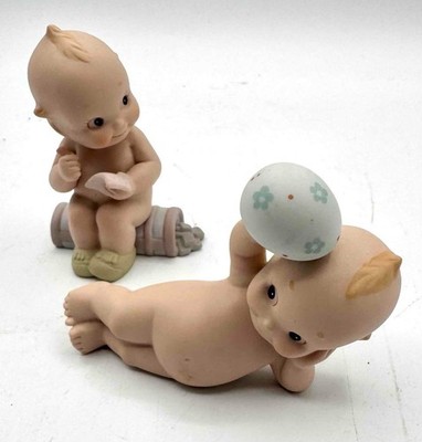 Enesco SET of 2 Porcelain KEWPIE Figurines,  Easter, Note Writing, 1992, EX!