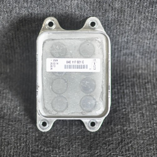 VOLKSWAGEN Passat B8 3G 1.4 TSI BENZIN Ölkühler 04E117021C 2014