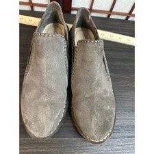 Clark's Cabaret City Suede Loafers in Taupe Women's size 7