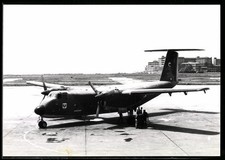 Fotografie Flugzeug Zweimotoriger Hochdecker mit Staffelabzeichen Adler, No. 23 